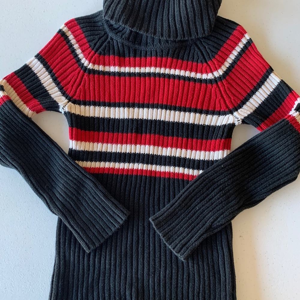New York & Company Turtle Neck Ribbed Sweater in size X-small